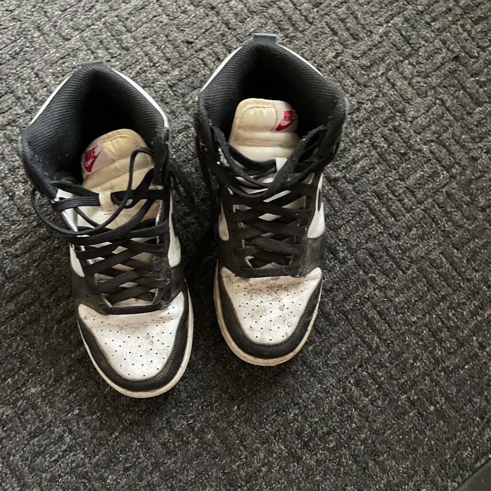 Nike Black and White Women's Sneakers